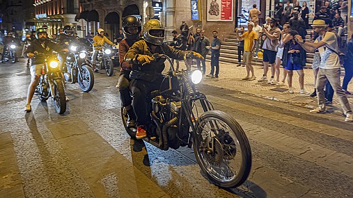 Lisbon Night Ride – Passeio Noturno de Moto