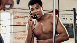 Muhammad Ali ao telefone